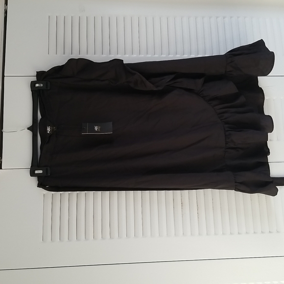 Wrap skirt - Picture 1 of 4